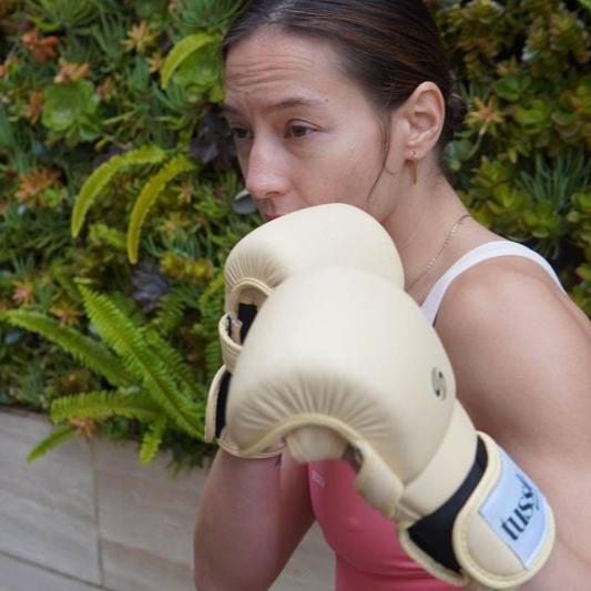 MMA Gloves For Female - Best for Training & Exercise