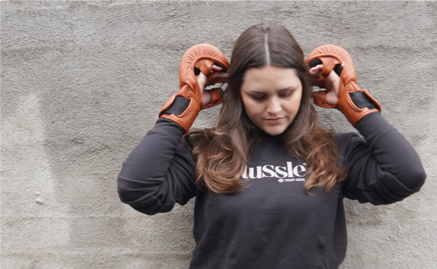 Hybrid female boxing gloves by Tussle 